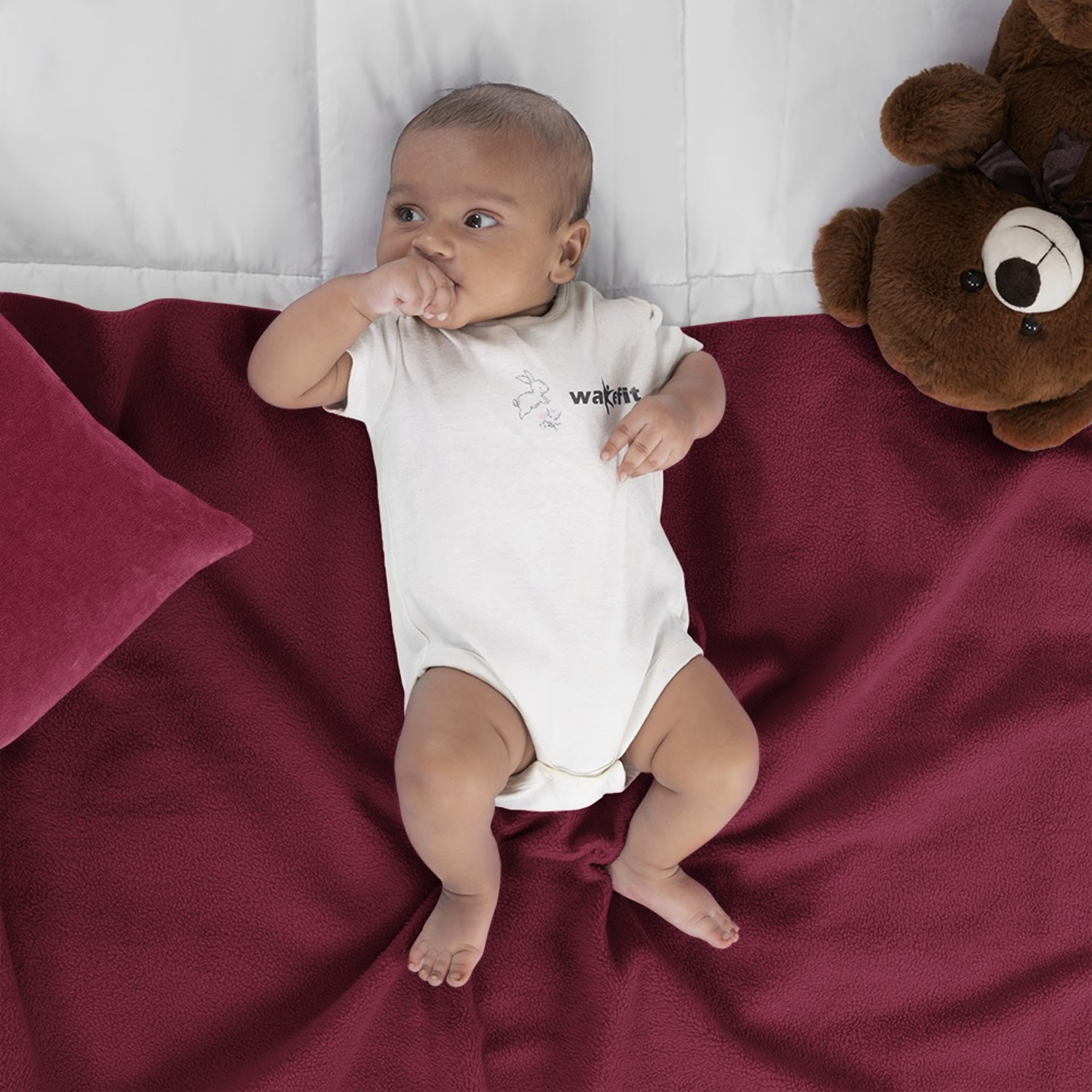 Home 38 Daffy Waterproof Dry Sheets (100 cm x70 cm) Medium, set of 1, Maroon