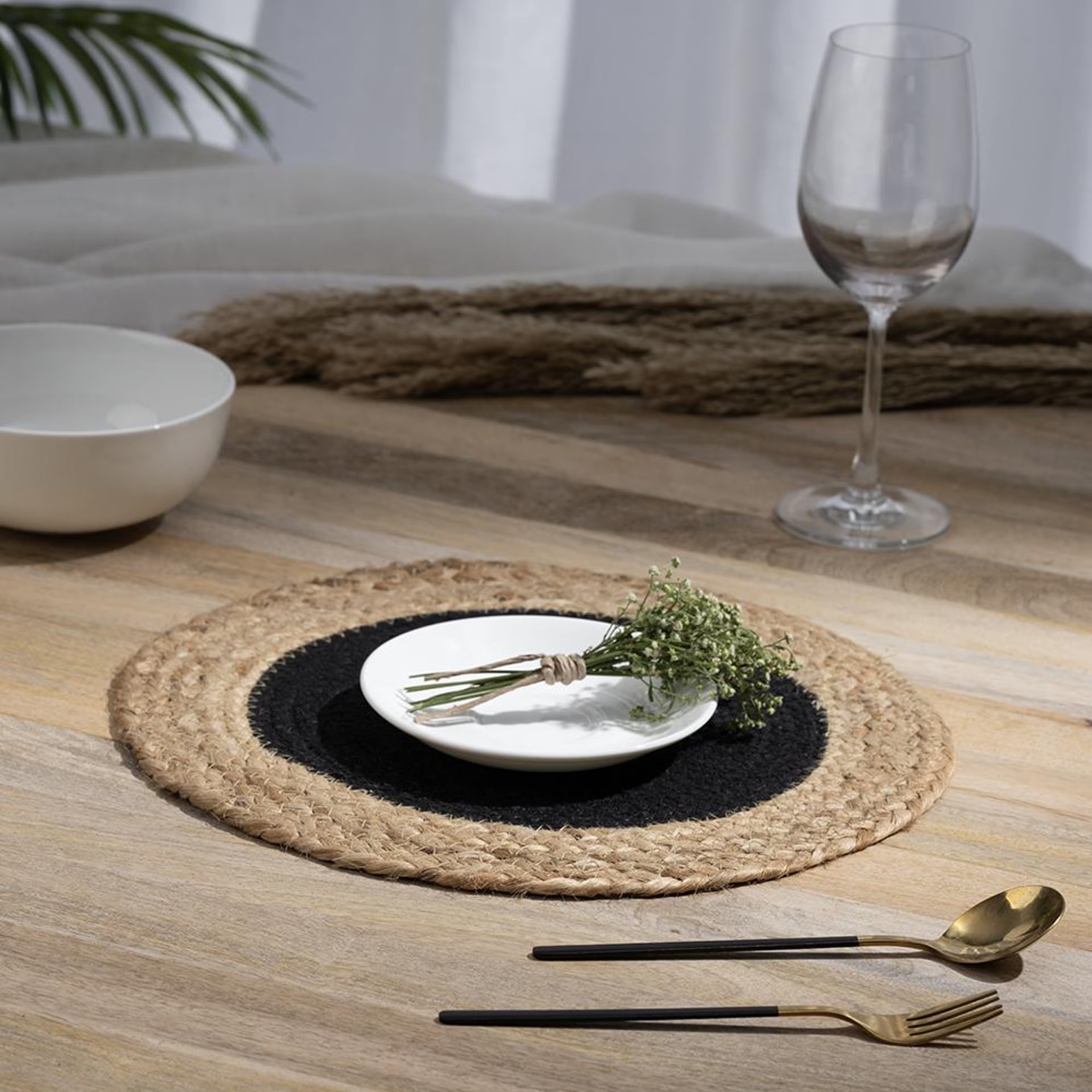 Home 39 Wakefit Mystic Moon Black, Round Jute Dining Table Placemat - Set of 6 Mystic Moon Black, Set of 6