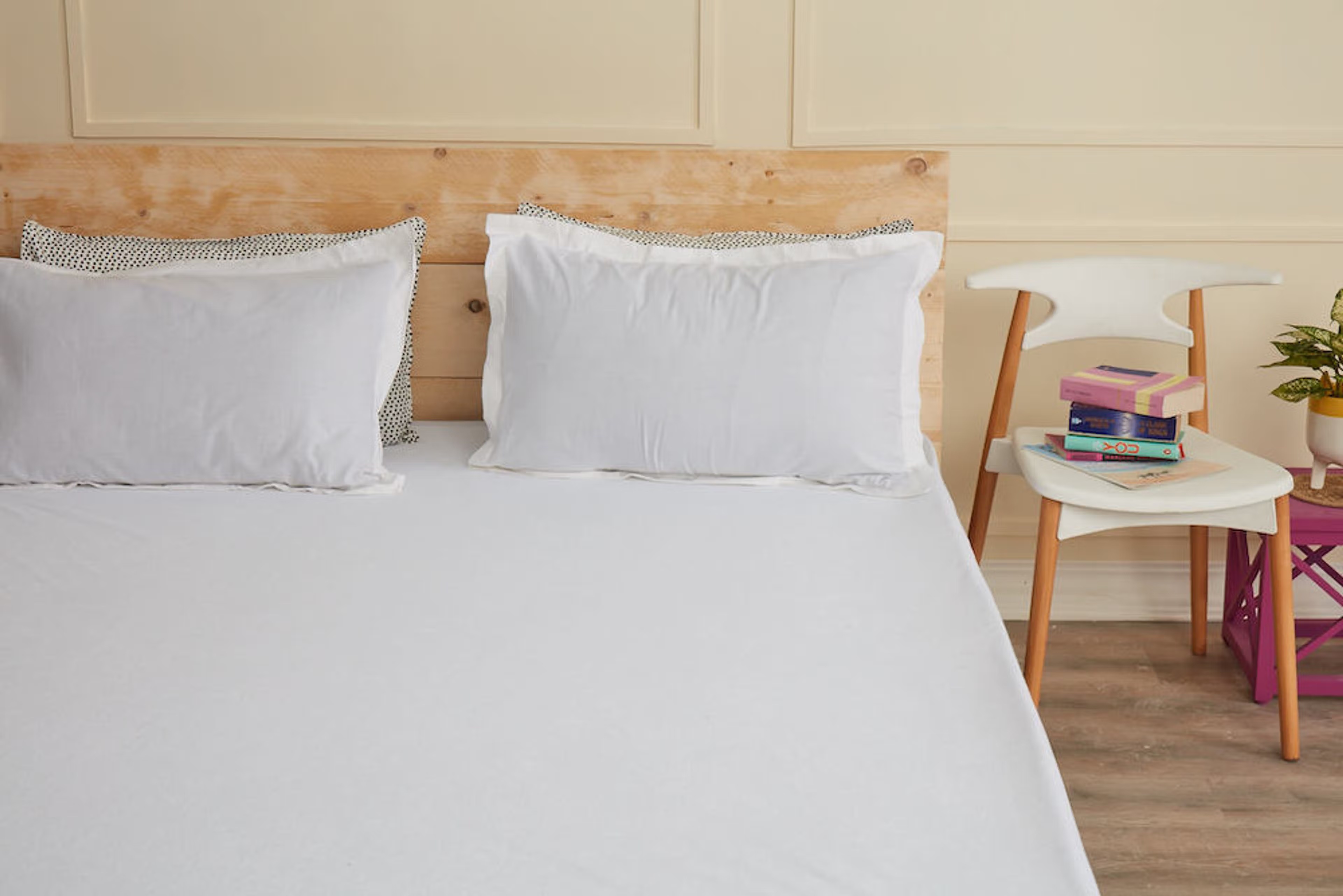 Water Proof Terry Cotton Mattress Protector | White | Machine Washable | Super Soft King - 75" x 72\