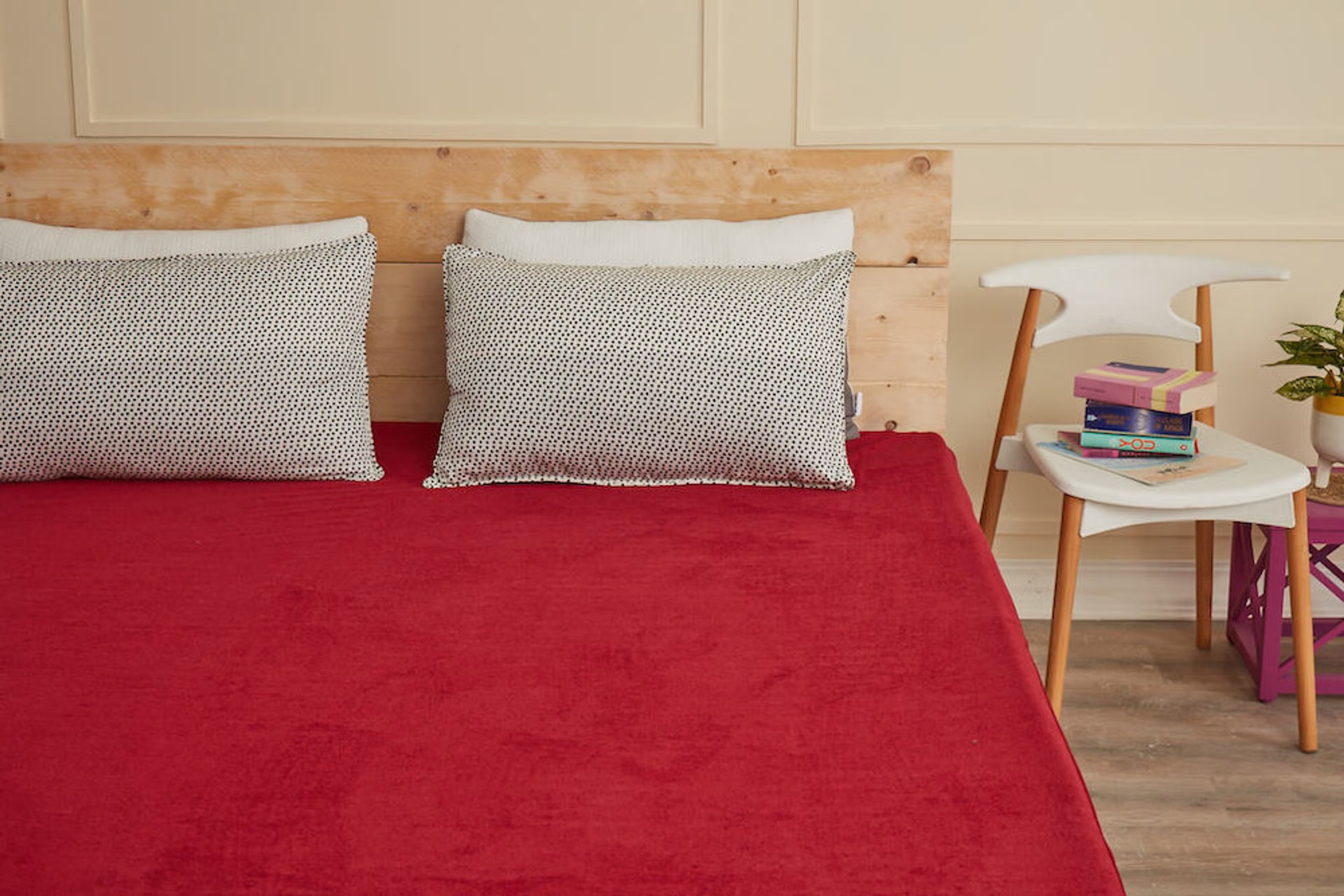 Home 32 Water Proof Terry Cotton Mattress Protector | Maroon | Machine Washable | Super Soft Single - 75" x 36\